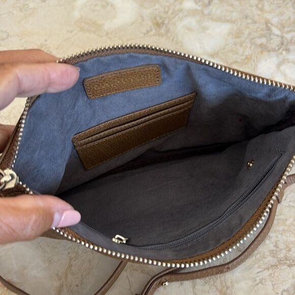 Handbag Butler Leather Crossbody Bag - Picture 5 of 13